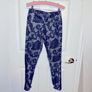 Nike Women’s Dri-Fit leggings-MED